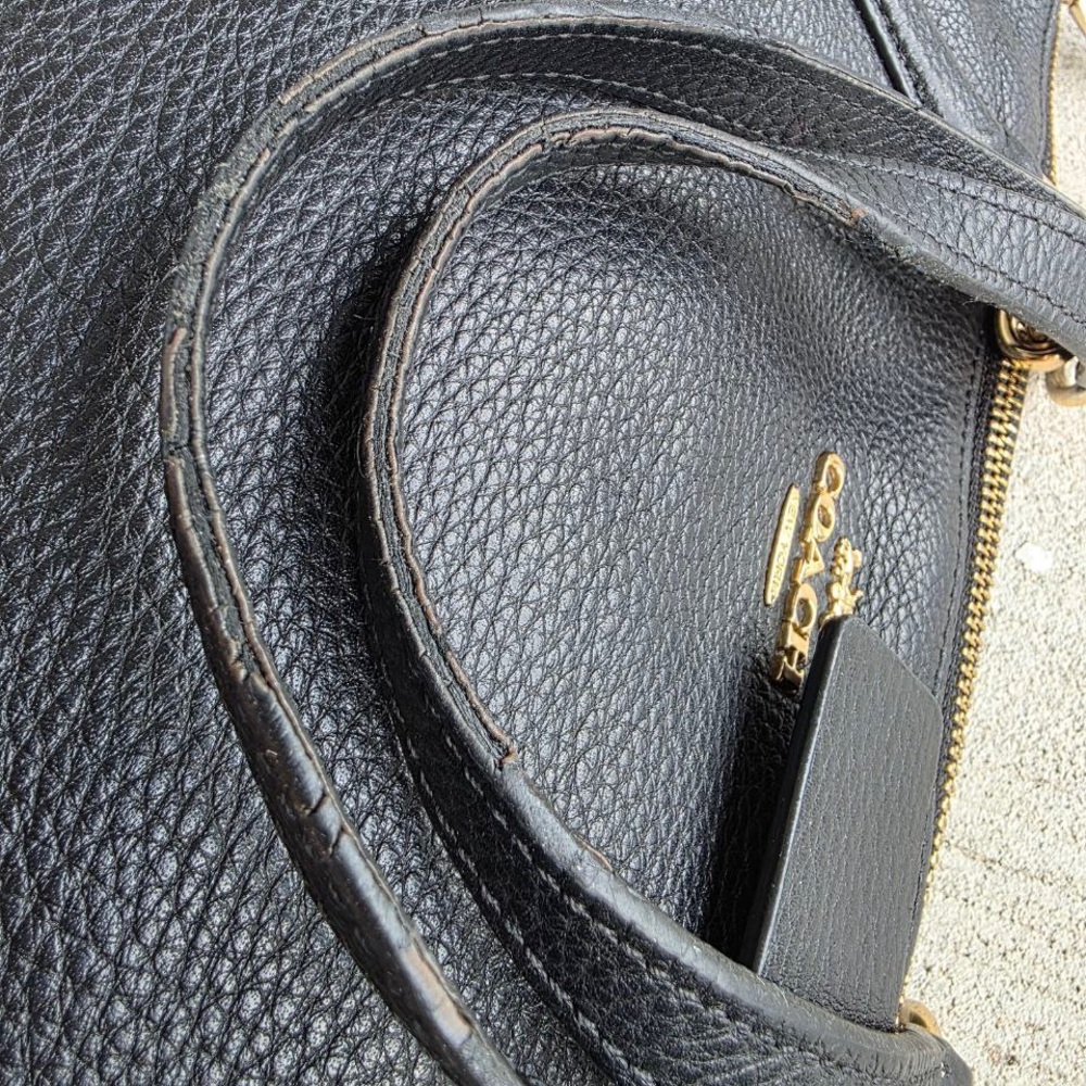 👜 Coach F28993 Pebbled Leather Zip Top Tote Bag Black Gold Hardware - Picture 6 of 10